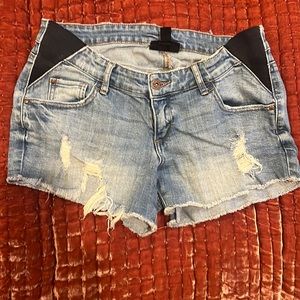 Maternity cutoff denim shorts